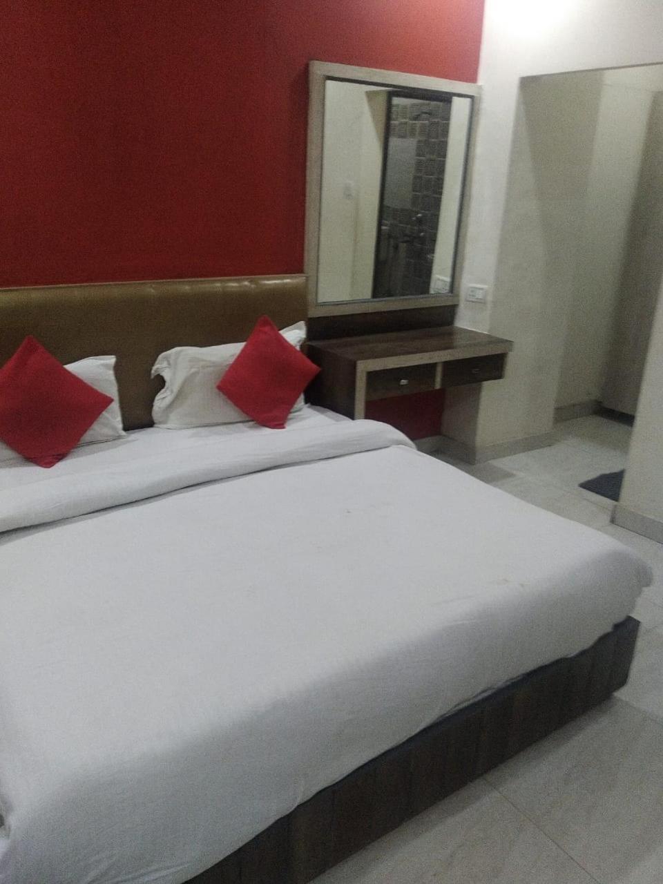 Hotel Citi Residenci - Varanasi — Photos 2
